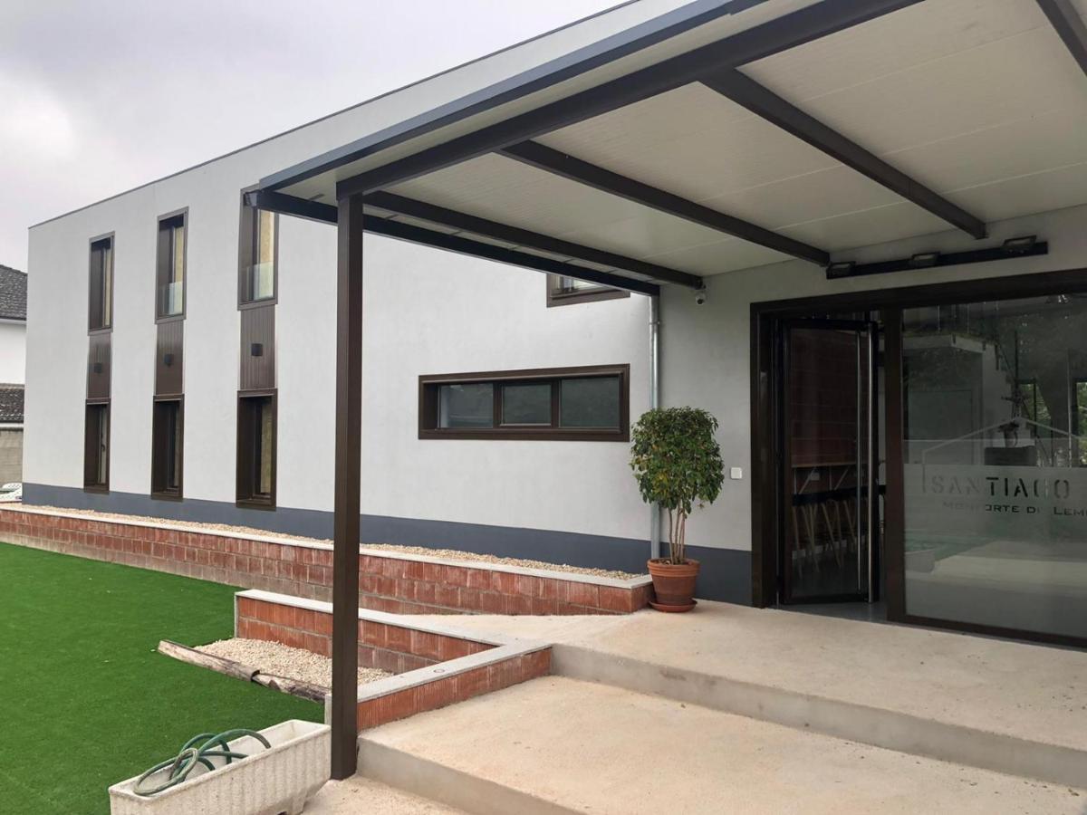 Albergue Santiago 15 Monforte Monforte De Lemos Exterior foto